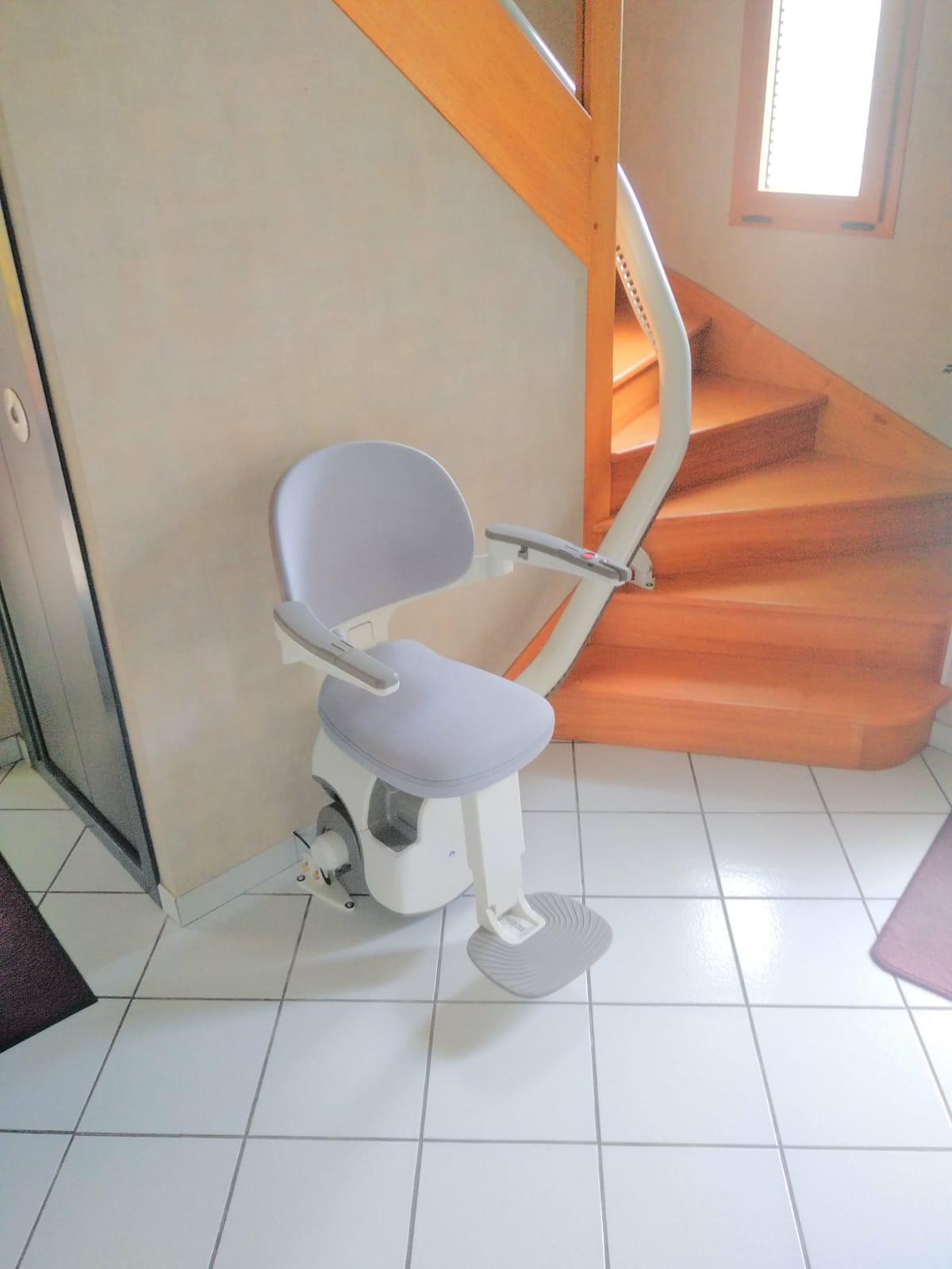 Installation D Un Fauteuil Monte Escaliers Courbe Plouzan