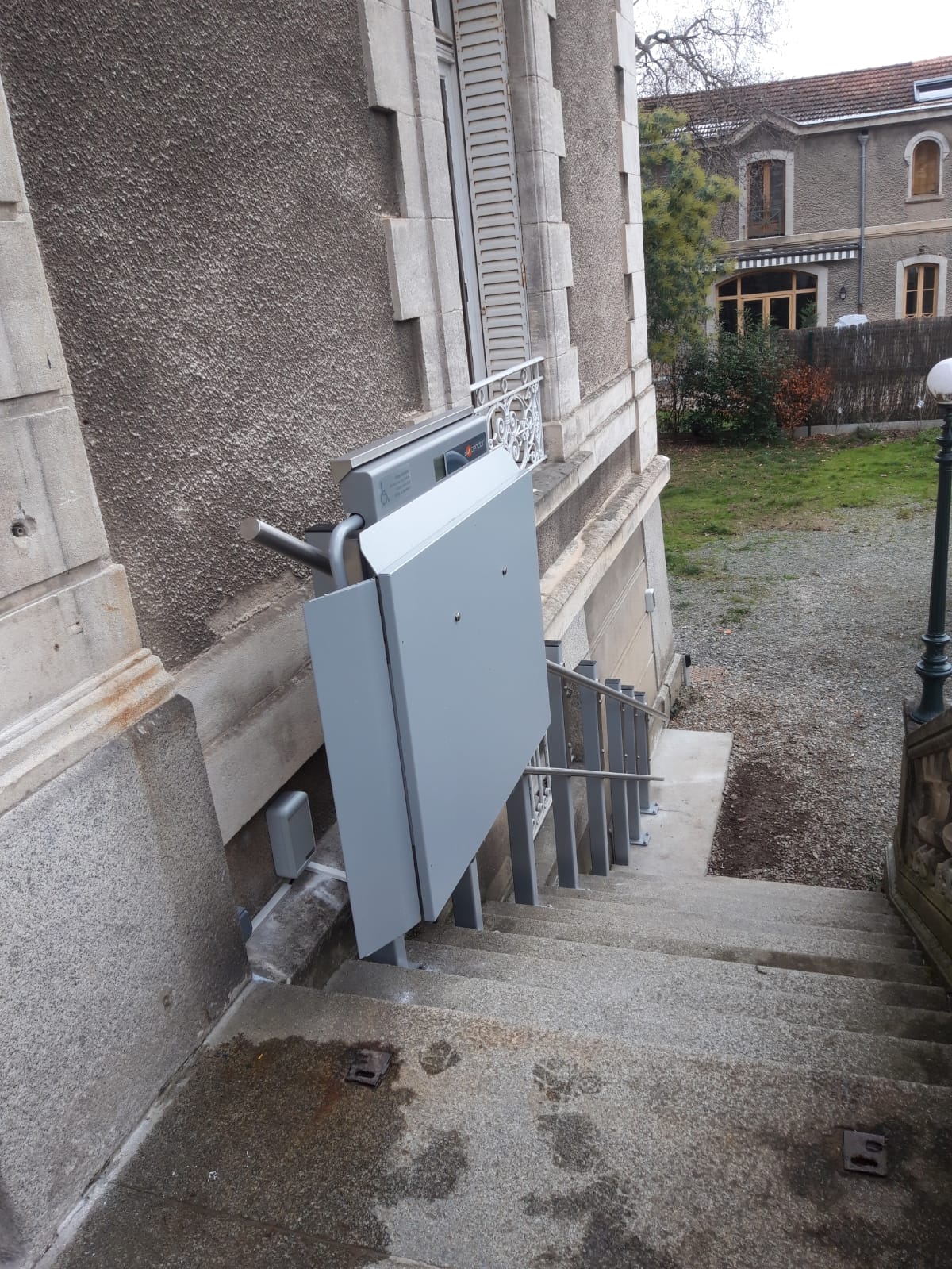 Installation D Une Plateforme Monte Escaliers Mazamet